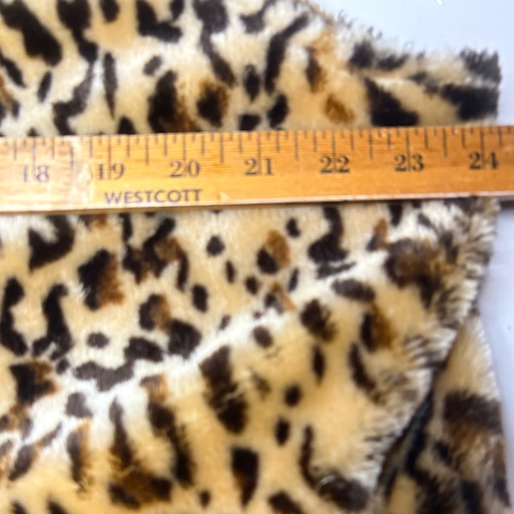 Vintage Leopard Print Faux Fur Vest - Picture 3 of 4
